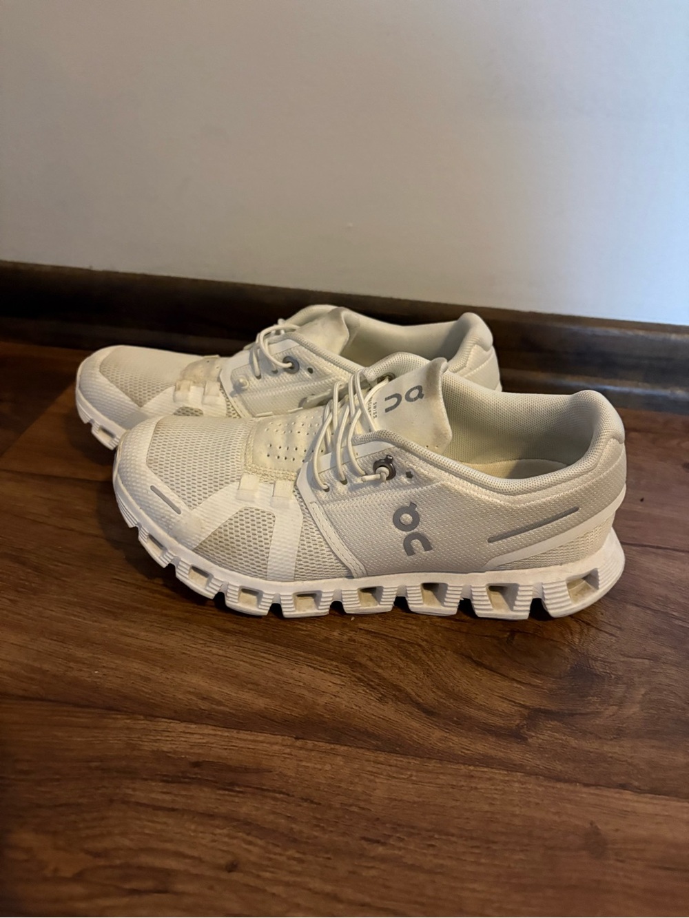 On Running Cloud Sneakers in White